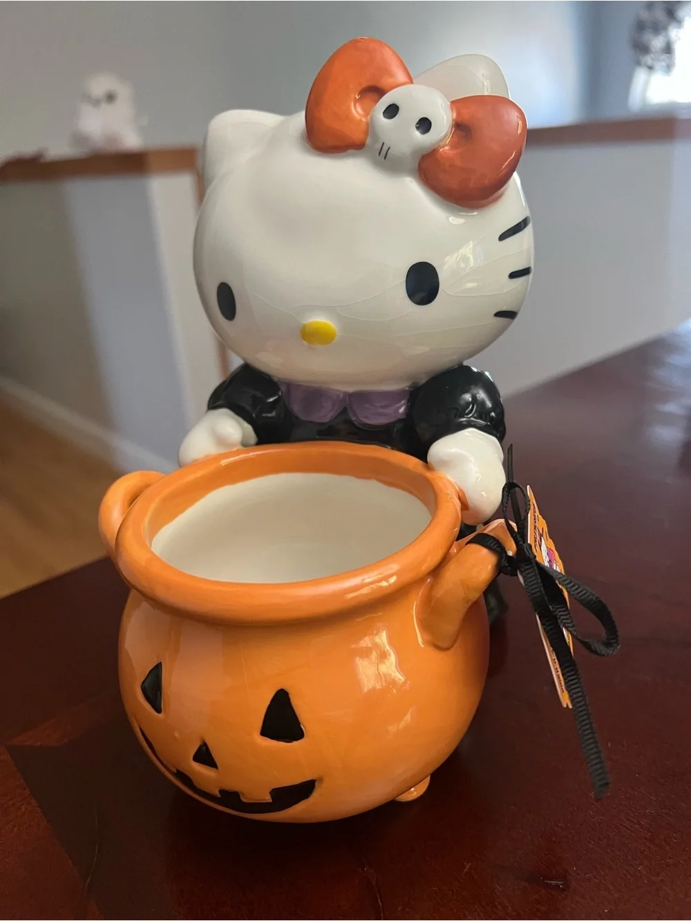 Hello Kitty Orange & White Halloween Pumpkin Holder